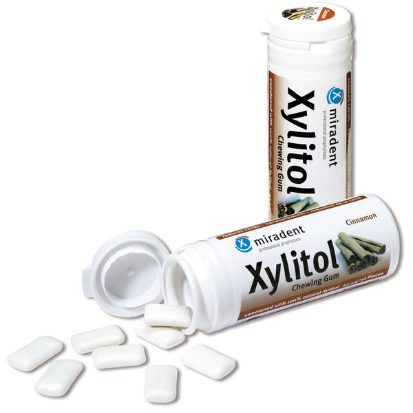 Miradent Xylitol Chewing Gum cuidado dental chicles 30 unidades lata canela